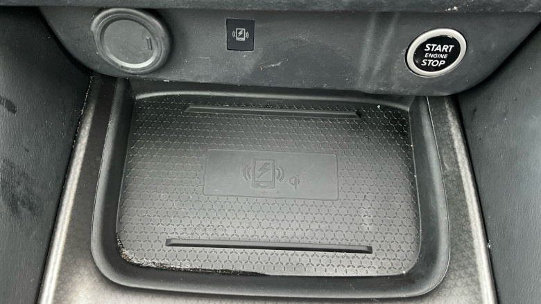 Nissan Qashqai 1.3 DiG-T MH 158 N-Connecta 5dr Xtronic Petrol Hatchback